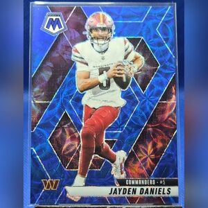 Commander Football Trading Card - BLUE SCOPE / JAYDEN DANIELS